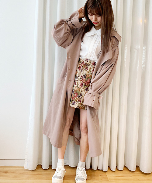 apres jour(アプレジュール)の「キャンディースリーブゆるトレンチ【ZOZOTOWN限定アイテム】19AW★(トレンチコート・レディース・スモークピンク/ライトベージュ/モカ・フリー)」の17枚目の写真