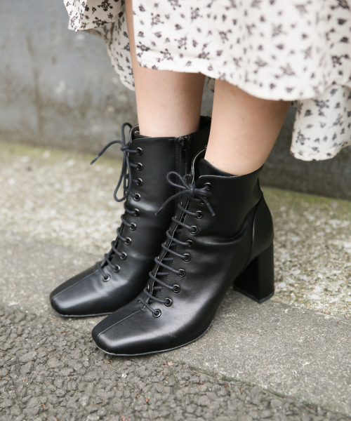 LOWRYS FARM(ローリーズファーム)の「レースUPヒールブーツ 851977(ブーツ・レディース・ブラック/ブラウン・MEDIUM/LARGE)」の3枚目の写真