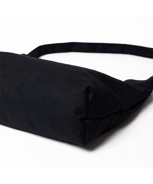 KLON（クローン）の「KLON CANVAS SHOULDER BLACK（ショルダーバッグ・レディース・ブラック・ONE SIZE）」の8枚目の写真