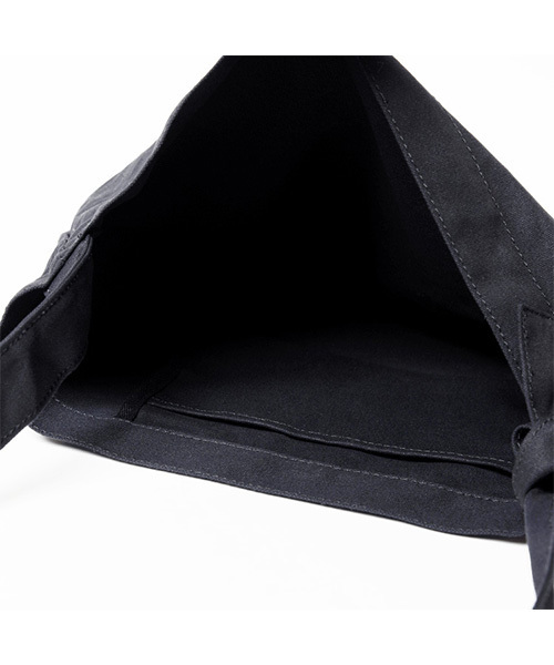 KLON（クローン）の「KLON CANVAS SHOULDER BLACK（ショルダーバッグ・レディース・ブラック・ONE SIZE）」の4枚目の写真