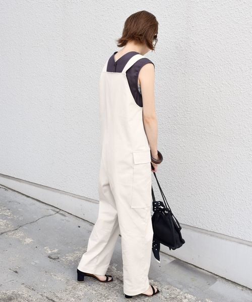 SHIPS（シップス）の「サイドポケットサロペット◇（サロペット/オーバーオール・レディース・ブラック/カーキ/ナチュラル・ONE SIZE）」の7枚目の写真