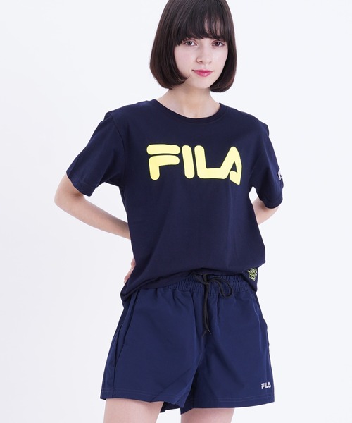 FILA(フィラ)の「【FILA/フィラ】蛍光 ロゴプリント 半袖Tシャツ(Tシャツ/カットソー・レディース・ブラック/ホワイト×ピンク/ホワイト系その他2/ブルー系その他4・M/L)」の4枚目の写真