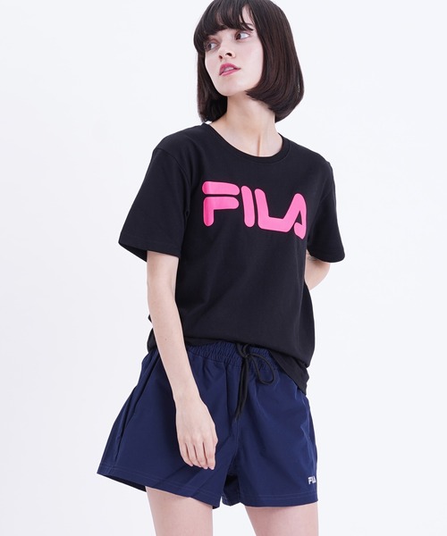 FILA(フィラ)の「【FILA/フィラ】蛍光 ロゴプリント 半袖Tシャツ(Tシャツ/カットソー・レディース・ブラック/ホワイト×ピンク/ホワイト系その他2/ブルー系その他4・M/L)」の3枚目の写真