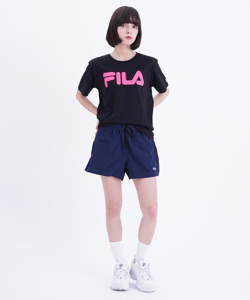 FILA(フィラ)の「【FILA/フィラ】蛍光 ロゴプリント 半袖Tシャツ(Tシャツ/カットソー・レディース・ブラック/ホワイト×ピンク/ホワイト系その他2/ブルー系その他4・M/L)」の17枚目の写真