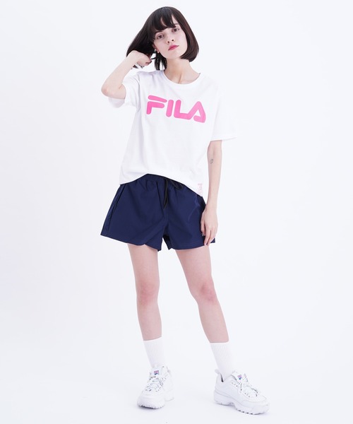 FILA(フィラ)の「【FILA/フィラ】蛍光 ロゴプリント 半袖Tシャツ(Tシャツ/カットソー・レディース・ブラック/ホワイト×ピンク/ホワイト系その他2/ブルー系その他4・M/L)」の6枚目の写真