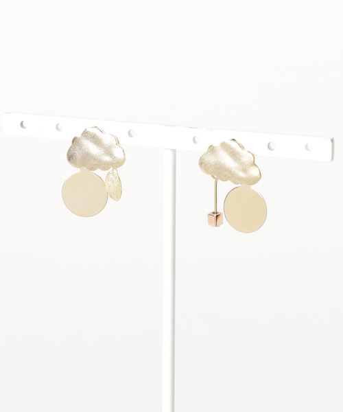 セール アクセサリー 雲モチーフカラーストーンピアス ピアス 両耳用 Vibgyor Najd Vibgyor Women ヴィブジョー ウィメン のファッション