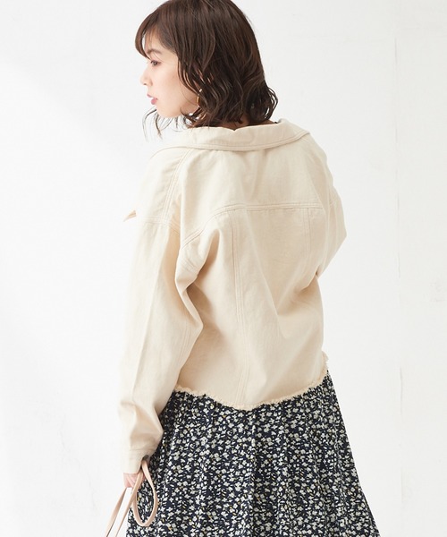 natural couture(ナチュラルクチュール)の「スカラップGジャン(デニムジャケット・レディース・ブルー/アイボリー/ベージュ・FREE)」の5枚目の写真