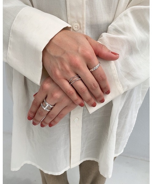 mou(モウ)の「ダブルラインシンプルリング(リング・レディース・シルバー/ゴールド・FREE)」の4枚目の写真