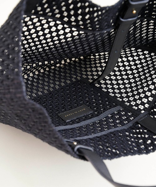 MARY AL TERNA(メアリオルターナ)の「【MARY AL TERNA(メアリオルターナ)】メッシュトートバッグM(トートバッグ・レディース・アイボリー/ブラック・FREE)」の6枚目の写真