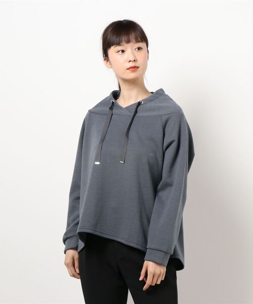 BELLUNA(ベルーナ)の「スタンドワイドネックプルオーバー(スウェット・レディース・ブルーグレー/ライトベージュ/ブラック/ブラウン系その他/カーキ/チャコール・MEDIUM/LARGE/X-LARGE)」の8枚目の写真