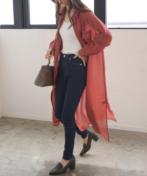 Futier land（フューティアランド）の「シアーBIGロングシャツワンピース（シャツワンピース・レディース・ライトグレー/ベージュ/パープル/グレー/イエロー/アイボリー/ブラウン/レッド/ライトイエロー/ネイビー・FREE）」の10枚目の写真