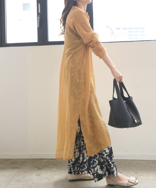 Futier land（フューティアランド）の「シアーBIGロングシャツワンピース（シャツワンピース・レディース・ライトグレー/ベージュ/パープル/グレー/イエロー/アイボリー/ブラウン/レッド/ライトイエロー/ネイビー・FREE）」の16枚目の写真