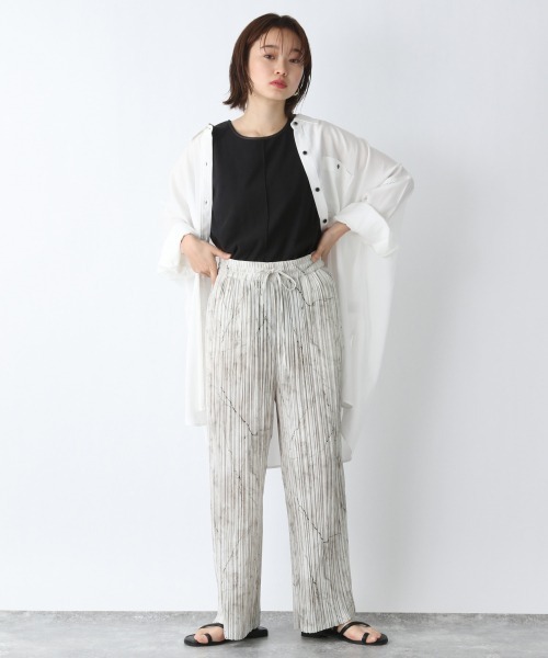 JEANASIS（ジーナシス）の「ニュアンスガラプリントプリーツパンツ/946199（その他パンツ・レディース・ベージュ系その他/グレー系その他・FREE）」の3枚目の写真