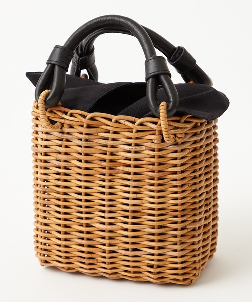 ふりふ（フリフ）の「アラログレザーハンドルスクエアトート（トートバッグ・レディース・ブラック/ベージュ・FREE）」の2枚目の写真