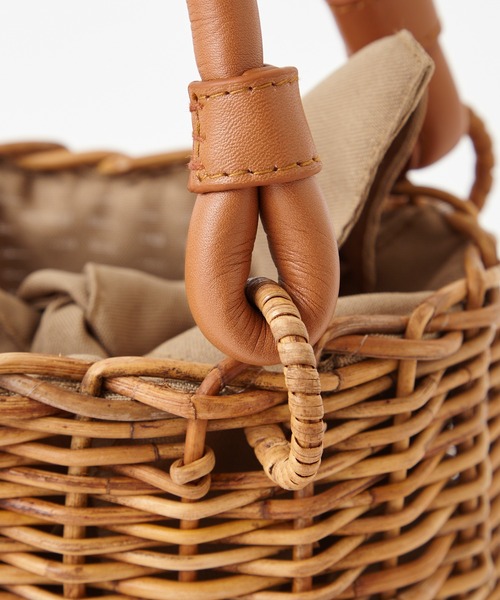 ふりふ（フリフ）の「アラログレザーハンドルスクエアトート（トートバッグ・レディース・ブラック/ベージュ・FREE）」の10枚目の写真