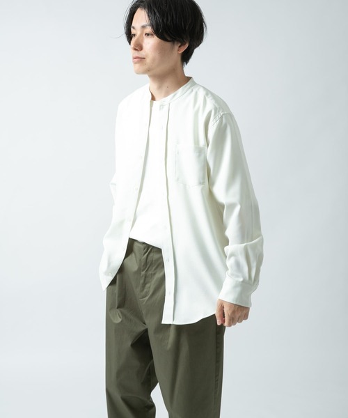 ITEMS URBANRESEARCH(アイテムズ アーバンリサーチ)の「エステルバンドカラーシャツ(シャツ/ブラウス・メンズ・ブラック/ピンク/オフホワイト/グレー・LARGE/MEDIUM)」の5枚目の写真