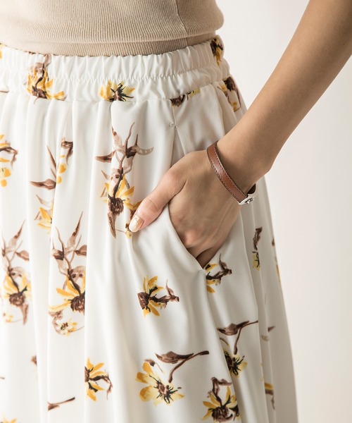 MILLION CARATS（ミリオンカラッツ）の「【STYLE4】フラワーフレアスカート（スカート・レディース・オフホワイト/ネイビー・FREE）」の7枚目の写真