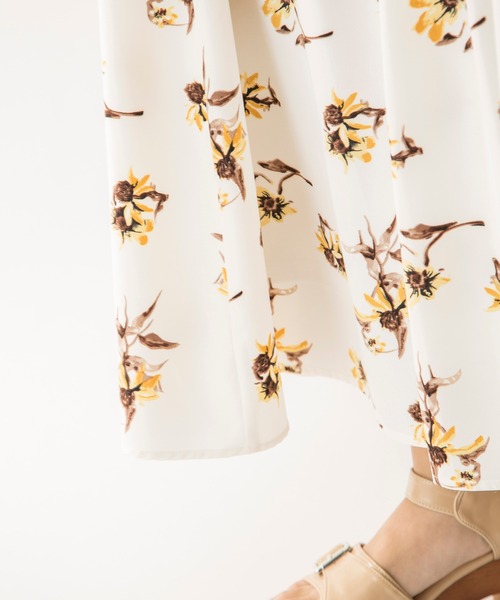 MILLION CARATS（ミリオンカラッツ）の「【STYLE4】フラワーフレアスカート（スカート・レディース・オフホワイト/ネイビー・FREE）」の8枚目の写真