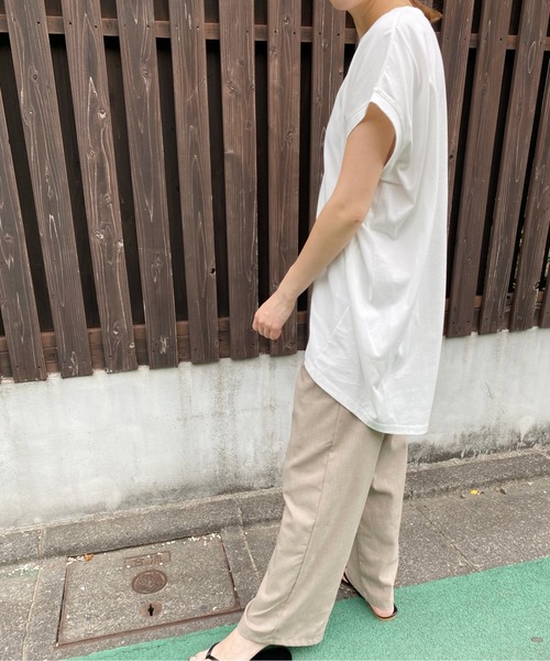 AZUL ENCANTO(アズールエンカント)の「コクーントップス(Tシャツ/カットソー・レディース・ダークブラウン/オフホワイト/スモークピンク/ライトベージュ・FREE)」の6枚目の写真