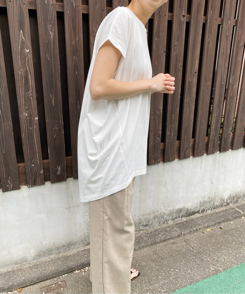 AZUL ENCANTO(アズールエンカント)の「コクーントップス(Tシャツ/カットソー・レディース・ダークブラウン/オフホワイト/スモークピンク/ライトベージュ・FREE)」の21枚目の写真