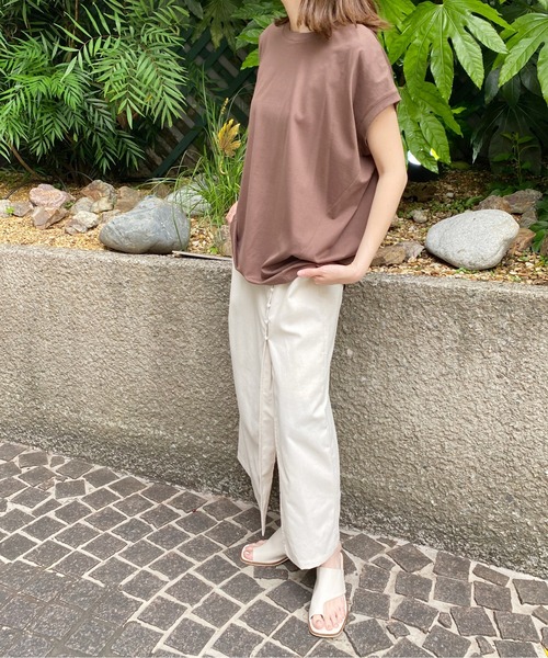 AZUL ENCANTO(アズールエンカント)の「コクーントップス(Tシャツ/カットソー・レディース・ダークブラウン/オフホワイト/スモークピンク/ライトベージュ・FREE)」の13枚目の写真