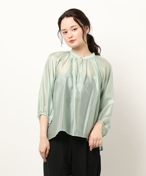 Q（キュー）の「エアシャインブラウス（シャツ/ブラウス・レディース・ライトグリーン/ピンクベージュ・MEDIUM）」の7枚目の写真