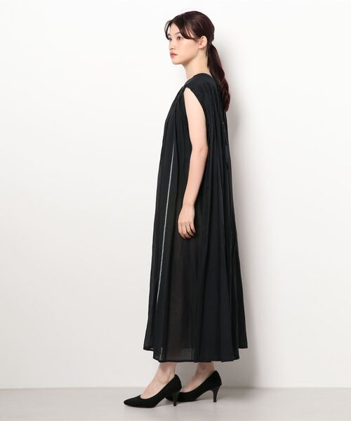 cardo fabrica（カルドファブリカ）の「._◇インドカディノースリーブワンピース（ワンピース・レディース・ブラック/キナリ・FREE）」の3枚目の写真