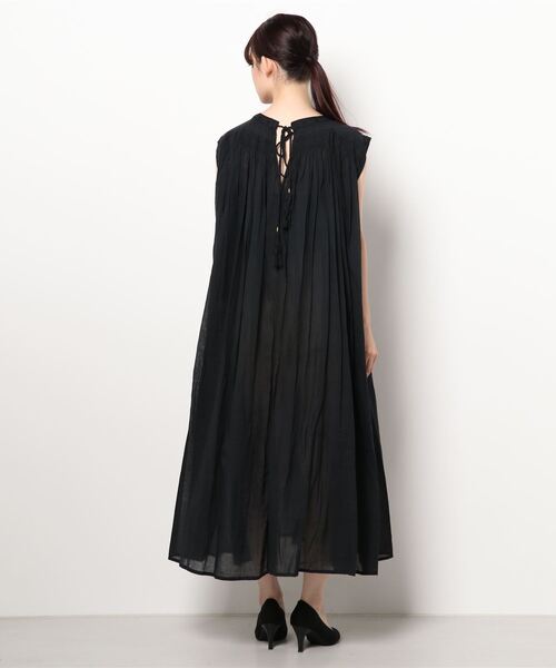 cardo fabrica（カルドファブリカ）の「._◇インドカディノースリーブワンピース（ワンピース・レディース・ブラック/キナリ・FREE）」の4枚目の写真