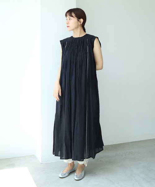 cardo fabrica（カルドファブリカ）の「._◇インドカディノースリーブワンピース（ワンピース・レディース・ブラック/キナリ・FREE）」の9枚目の写真