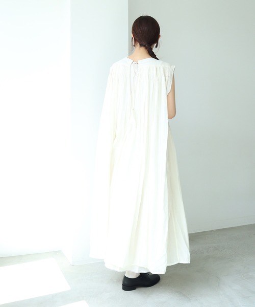 cardo fabrica（カルドファブリカ）の「._◇インドカディノースリーブワンピース（ワンピース・レディース・ブラック/キナリ・FREE）」の12枚目の写真