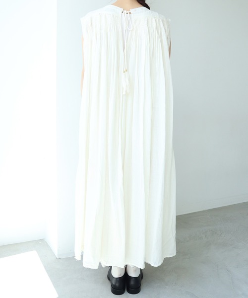 cardo fabrica（カルドファブリカ）の「._◇インドカディノースリーブワンピース（ワンピース・レディース・ブラック/キナリ・FREE）」の17枚目の写真