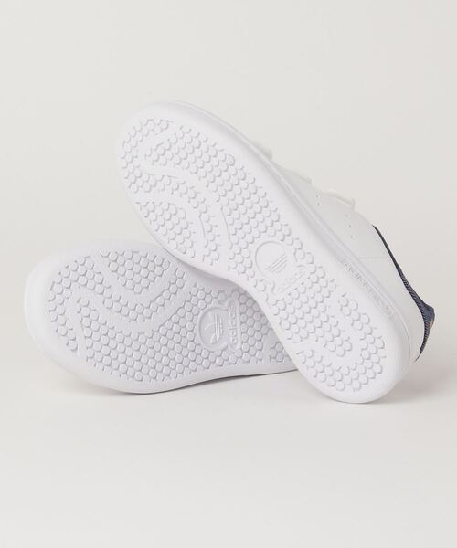 adidas（アディダス）の「スタンスミス [Stan Smith]  アディダスオリジナルス (キッズ／子供用)（スニーカー・キッズ・ホワイト×ネイビー・20.0cm/21.0cm/19.0cm/18.0cm/17.0cm）」の8枚目の写真