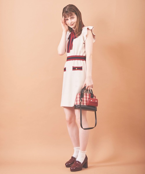 31 Sons de mode(トランテアン ソン ドゥ モード)の「フロントリボンニットワンピース(ワンピース・レディース・ラベンダー/オフホワイト/レッド・36)」の13枚目の写真