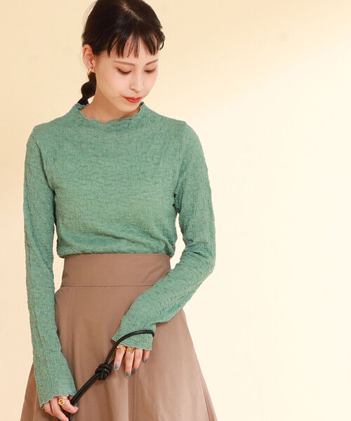 Ray BEAMS（レイビームス）の「Ray BEAMS / シャーリング ボトルネック Tシャツ（Tシャツ/カットソー・レディース・ブラック/オフホワイト/グリーン系その他2・ONE SIZE）」の17枚目の写真