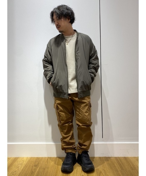 GAP（ギャップ）の「リサイクルナイロン100% ボンバージャケット（ブルゾン・メンズ・ブラック/ブラック系その他・S/M/L/XS/XL）」の20枚目の写真