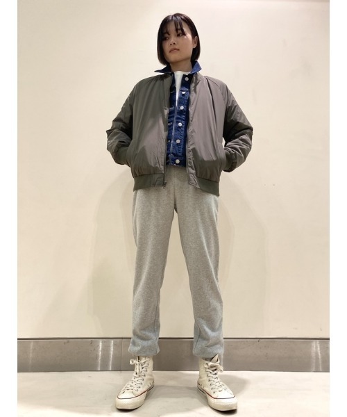 GAP（ギャップ）の「リサイクルナイロン100% ボンバージャケット（ブルゾン・メンズ・ブラック/ブラック系その他・S/M/L/XS/XL）」の22枚目の写真