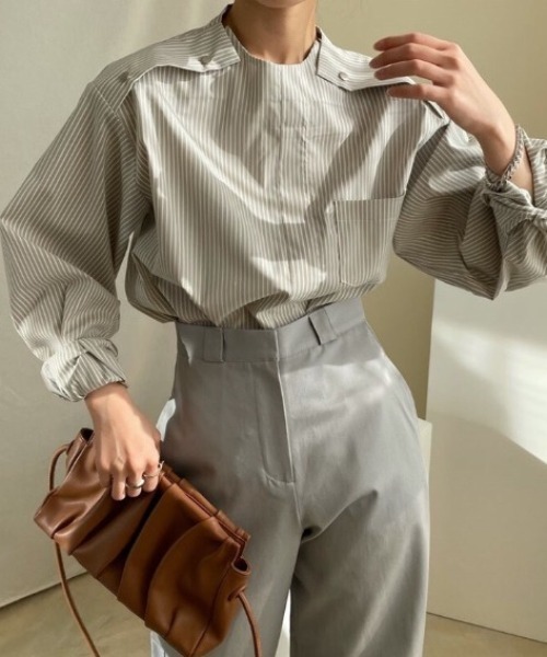 MANGROVE（マングローブ）の「ショルダーフラップストライプオーバーシャツ（シャツ/ブラウス・レディース・グレー/ブルー・FREE）」の9枚目の写真