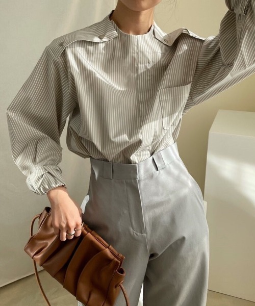 MANGROVE（マングローブ）の「ショルダーフラップストライプオーバーシャツ（シャツ/ブラウス・レディース・グレー/ブルー・FREE）」の5枚目の写真
