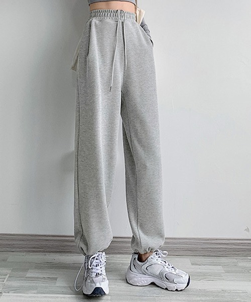 DAY CLOSET（デイ クローゼット）の「【大きいサイズ有/ドローコード裾調節可】シルエットアレンジスウェットジョガーパンツ レディース（スウェットパンツ・レディース・ホワイト/チャコールグレー/ブラック/ベージュ/グレー/グリーン/カーキブラウン/ブルー/パープル/オレンジ/ピンク・S/M/L/XL）」の19枚目の写真