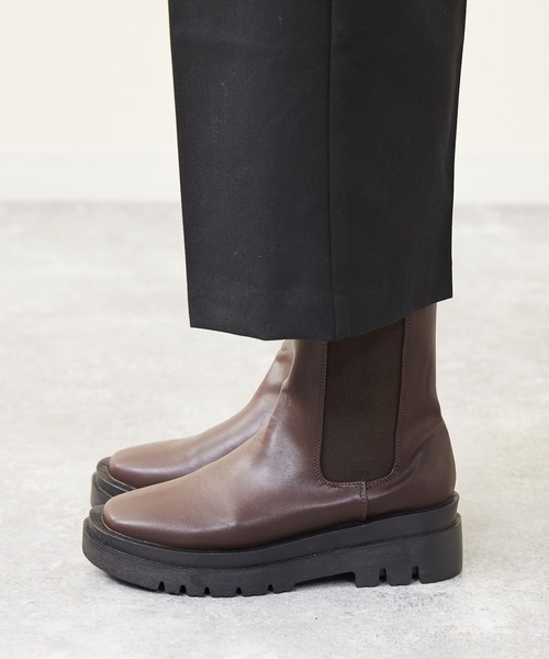 menue(メヌエ)の「トラックソール サイドゴアブーツ(ブーツ・レディース・ブラック/ダークブラウン・LL/S/M/L)」の6枚目の写真