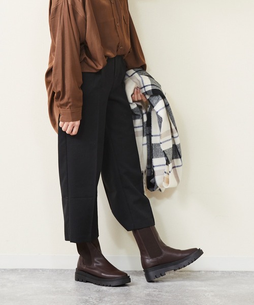 menue(メヌエ)の「トラックソール サイドゴアブーツ(ブーツ・レディース・ブラック/ダークブラウン・LL/S/M/L)」の14枚目の写真