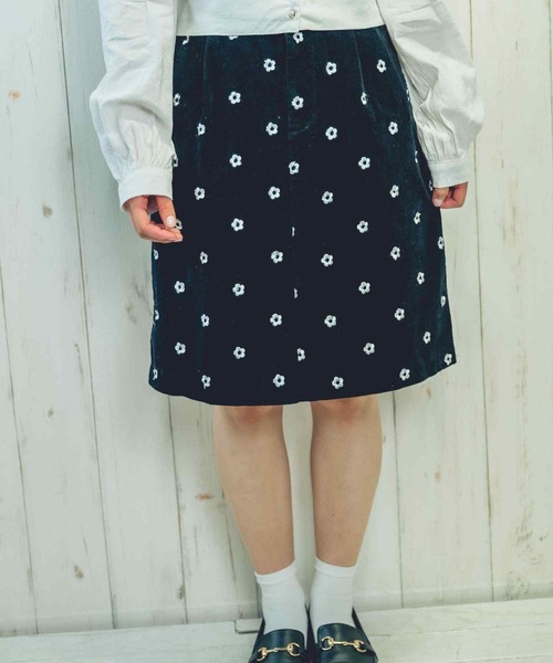 Hamble by Par Avion(ハンブルバイパラビオン)の「デイジースカート(スカート・レディース・アイボリー/ブラック・ONESIZE)」の2枚目の写真