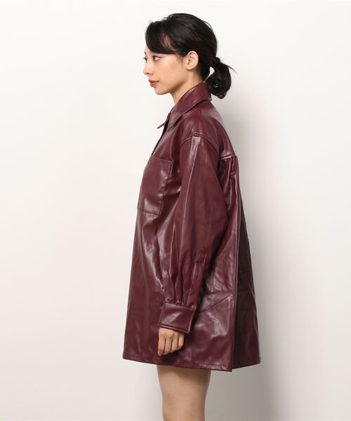 Levi's(リーバイス)の「LEVI'S(R) MADE&CRAFTED(R) シャーリングシャツ DRESS ACACIA LEATHERETTE RED(シャツワンピース・レディース・レッド・S/M)」の3枚目の写真