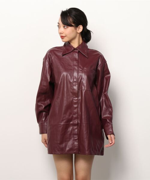 Levi's(リーバイス)の「LEVI'S(R) MADE&CRAFTED(R) シャーリングシャツ DRESS ACACIA LEATHERETTE RED(シャツワンピース・レディース・レッド・S/M)」の4枚目の写真