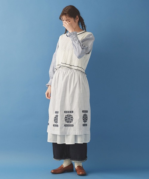 Malle(マル)の「●malle Cotton/Linen ショートベスト(ベスト・レディース・ブラック/ホワイト×ネイビー/ライトカーキ/ベージュ・FREE)」の20枚目の写真