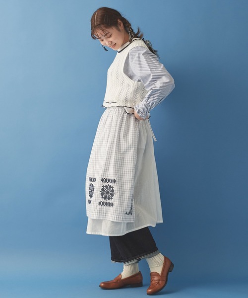 Malle(マル)の「●malle Cotton/Linen ショートベスト(ベスト・レディース・ブラック/ホワイト×ネイビー/ライトカーキ/ベージュ・FREE)」の14枚目の写真