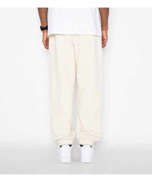 APPLEBUM（アップルバム）の「Logo Ultra Heavy Weight Pants（スウェットパンツ・メンズ・ブラック/アイボリー・X-LARGE/LARGE/MEDIUM）」の13枚目の写真