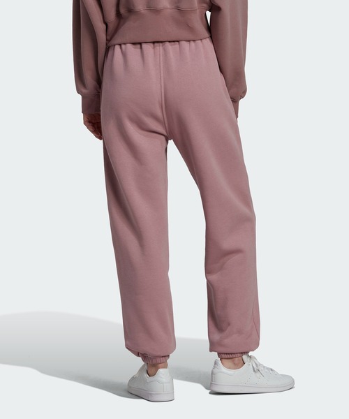 adidas（アディダス）の「アディカラー エッセンシャルズ フリース