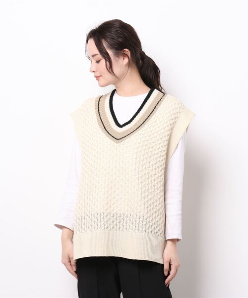 Samansa Mos2 blue（サマンサモスモスブルー）の「チルデンニットベスト（ベスト・レディース・キナリ/チャコール/ベージュ・ﾌﾘ-）」の6枚目の写真