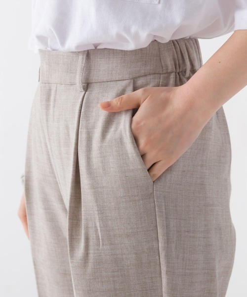 OMNES（オムネス）の「ストレッチ杢センタープレススラックスパンツ（スラックス・レディース・ベージュ/グレー・FREE）」の4枚目の写真